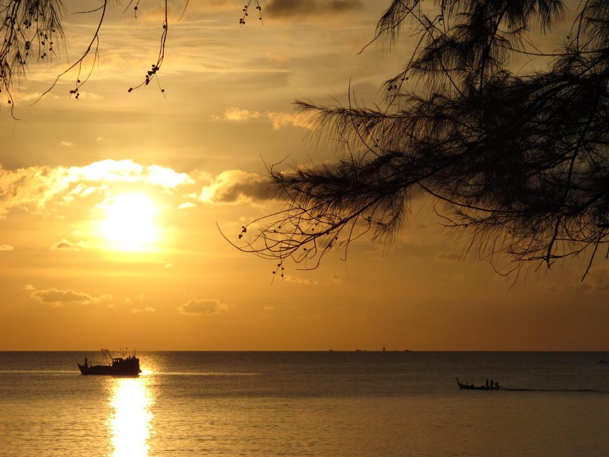 Sunset Ocean Front Villa , Mai Khao Phuket Εξωτερικό φωτογραφία